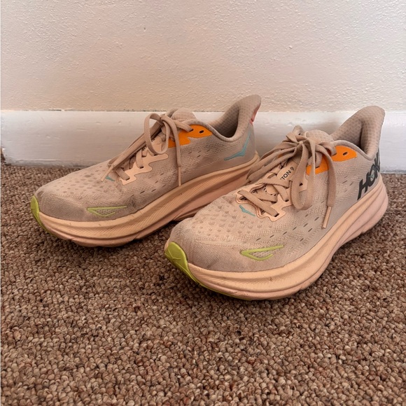 HOKA Clifton 9- Vanilla Astral Colorway-7.5b - Picture 2 of 4